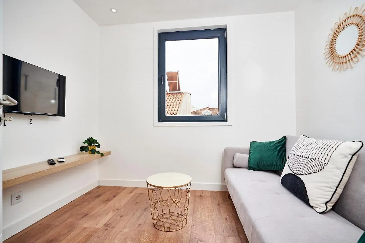 Altido Modern Apartments In Lapa, Nearby Iseg Lisbon