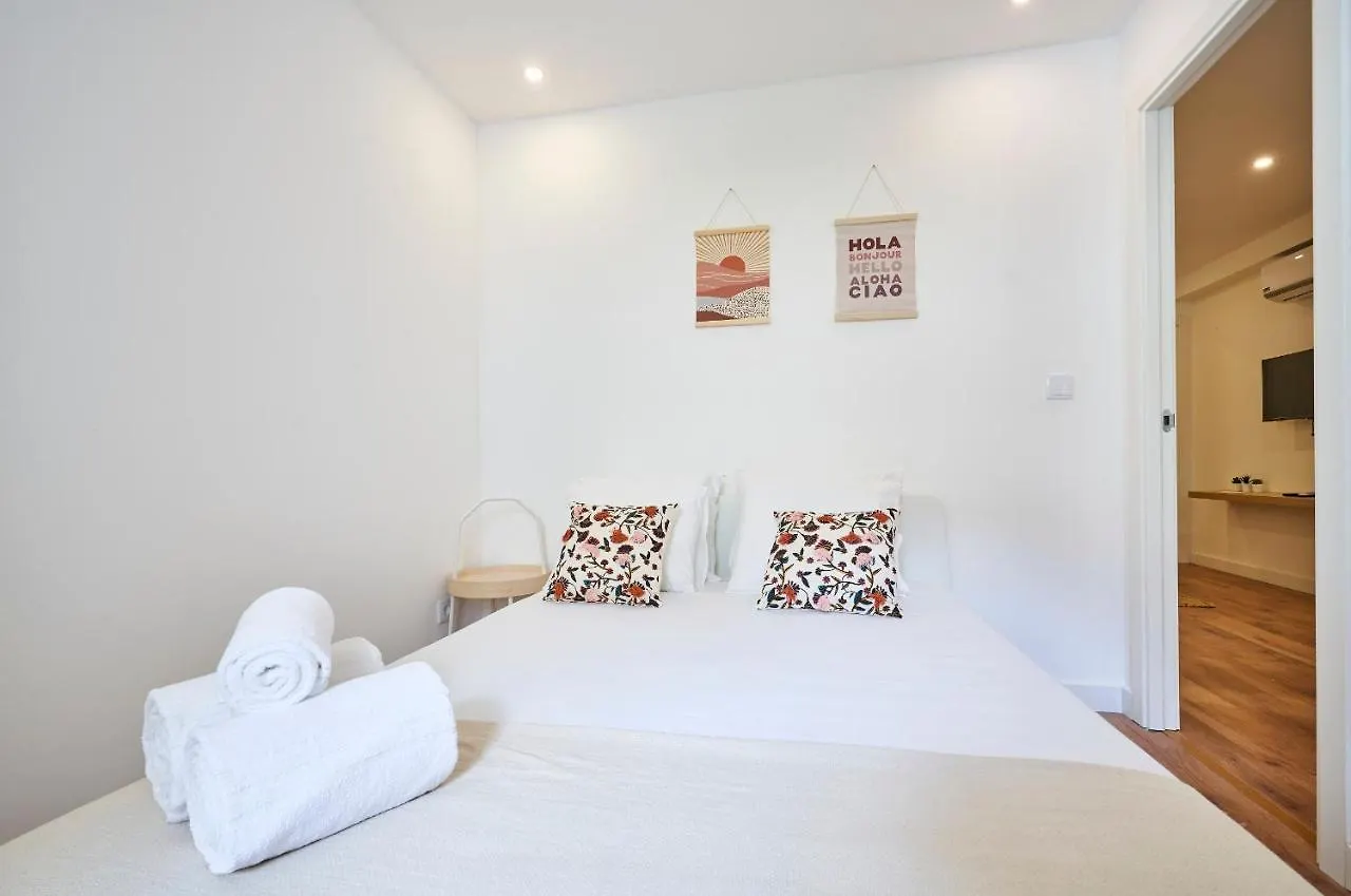 Altido Modern Apartments In Lapa, Nearby Iseg Lisbon