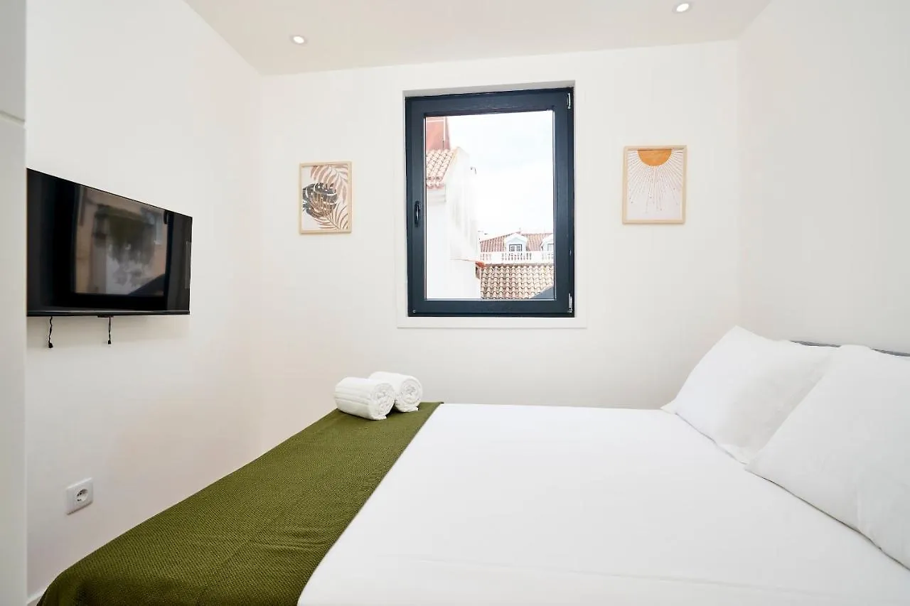 Altido Modern Apartments In Lapa, Nearby Iseg Lisbon Portugal